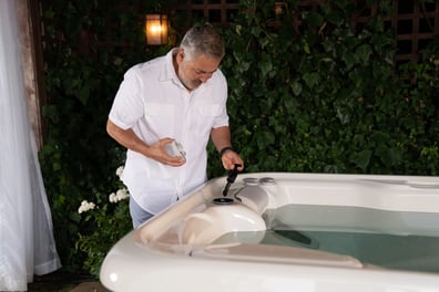 HotSpring_Highlife_2020_JetsetterLX_Lifestyle_Watercare_21